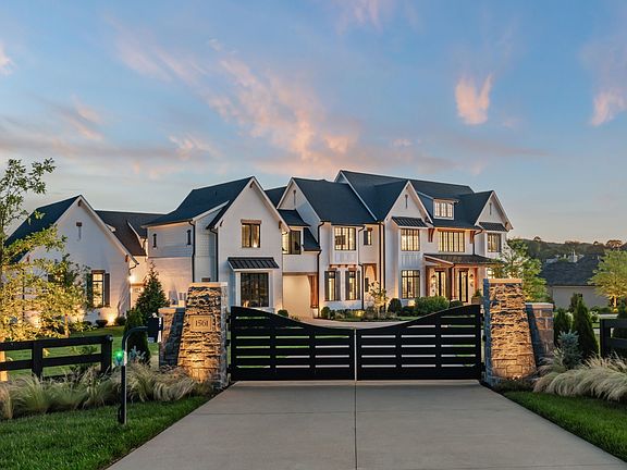 3rd image of 1561 Sunset Rd