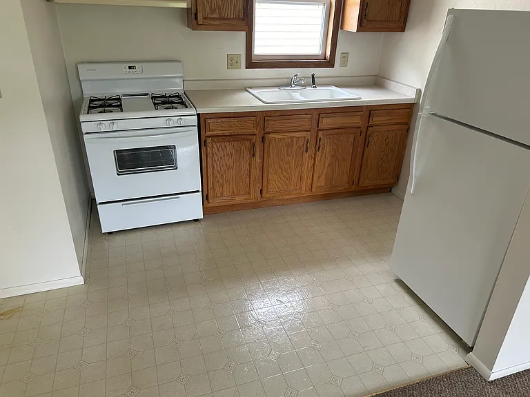 154 Linden St #5 — Photo 4