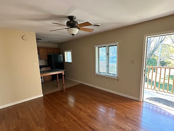 3rd image of 1500 Luttrell St APT 6