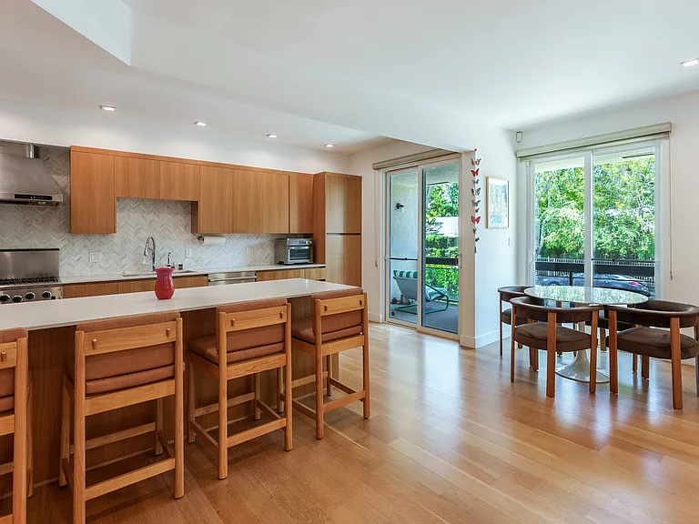 723 Westmount Dr #106 — Photo 5