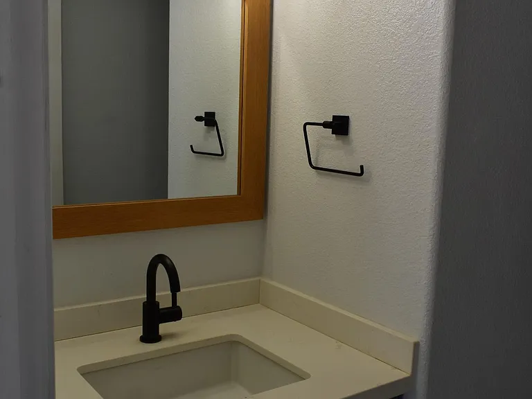 2065 N Jennifer Ave — Photo 17