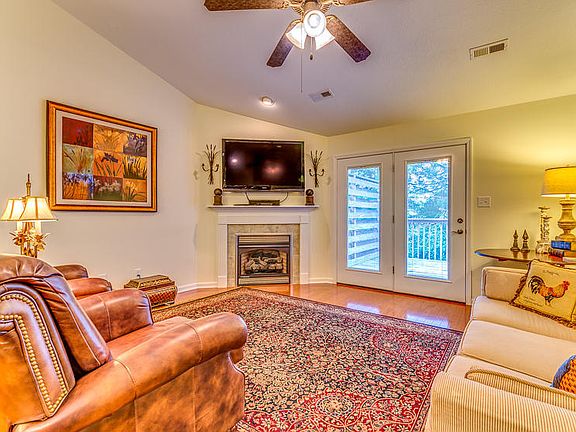 5th image of 8752 Carriage House Way
