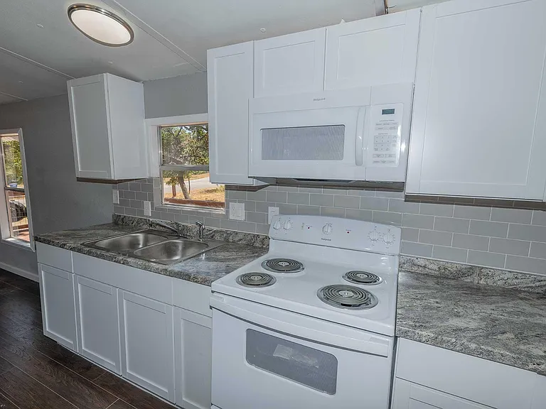 393 Deer Valley St — Photo 16
