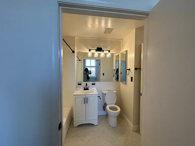 Vernon Homes — Photo 28