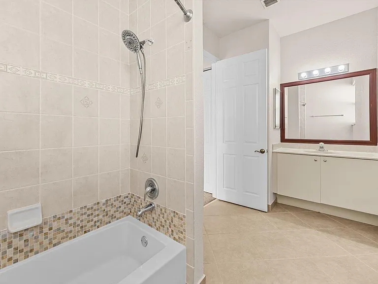 206 NW Magnolia Lakes Blvd — Photo 37