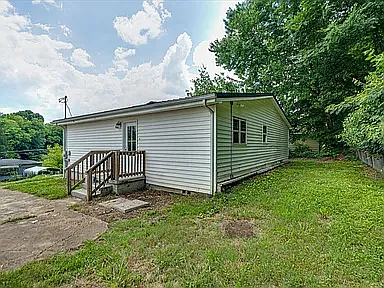 3 bed, 1157 sqft, $1,850 — Photo 2