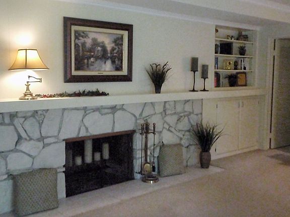 2nd image of 1085 Syracuse Dr