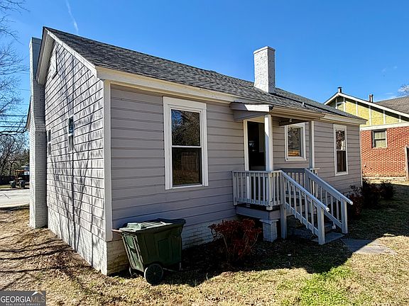 5th image of 196 College Ave
