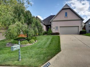 1048 S Carriage Ave, Springfield, MO 65809