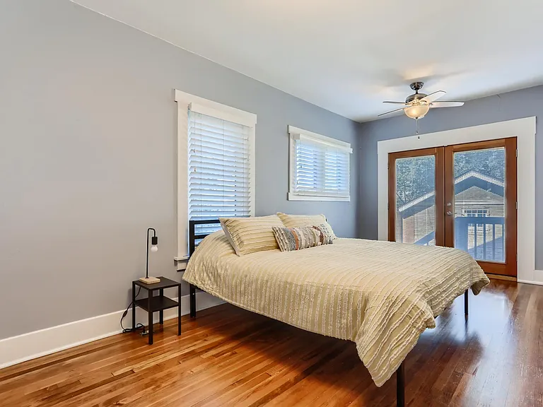 860 Adams St — Photo 14