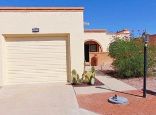 1538 W Calle Hacienda, Green Valley, AZ 85622