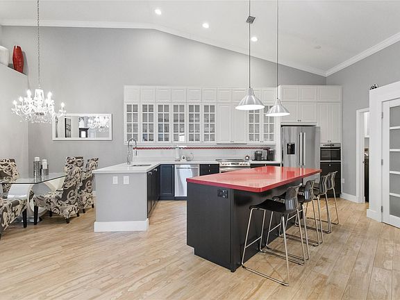 4th image of 668 W Palm Aire Drive #668