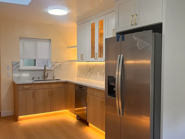 126 Margaret Ave — Photo 3