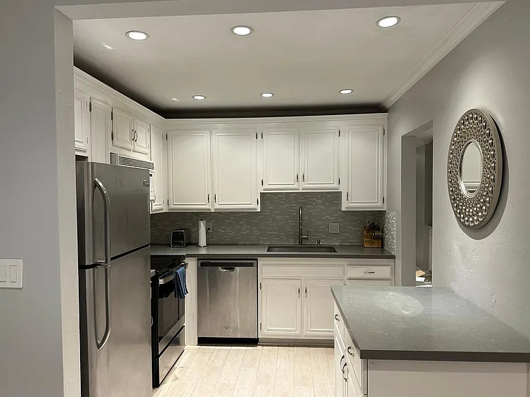 200 McNeil Ln — Photo 2