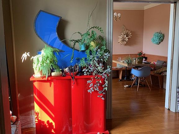 parlor , (view as you enter from front)