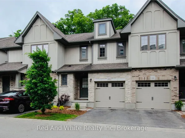 635 Saginaw Pkwy #10, Cambridge, ON N1T 0C1