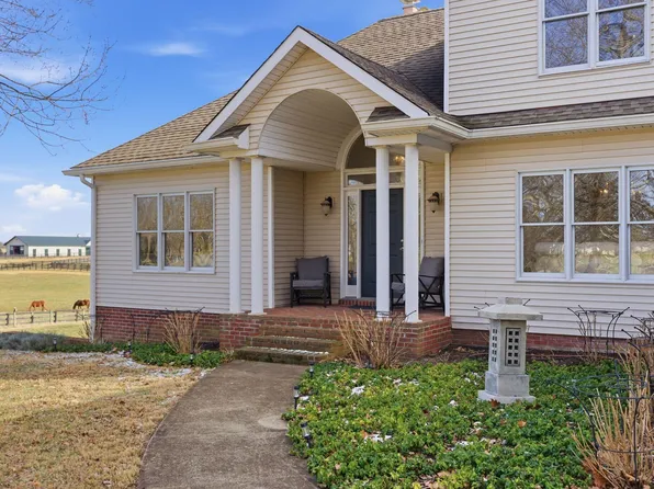 5770 Stewart Rd, Lexington, KY 40516