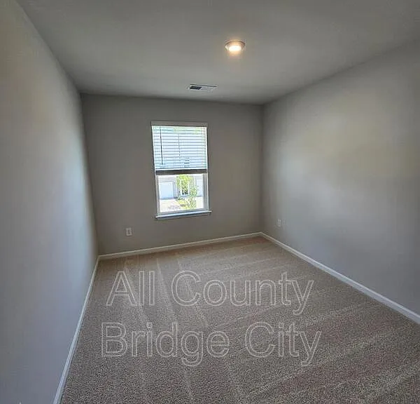 157 Randwick Ln — Photo 7