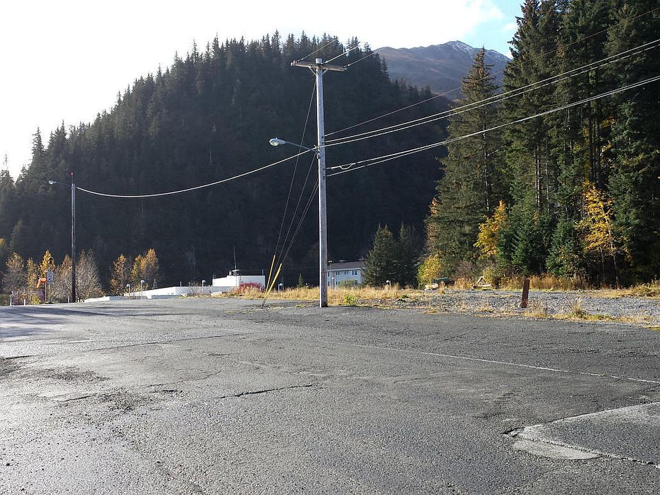 2nd image of 501 1st Ave