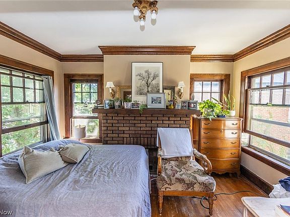 4th image of 13839 Clifton Blvd