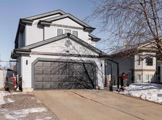 2860 37c Ave NW, Edmonton, AB T6T 1M3