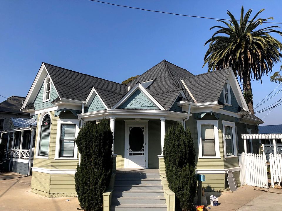 1st image of 1015 E Cliff Dr #0