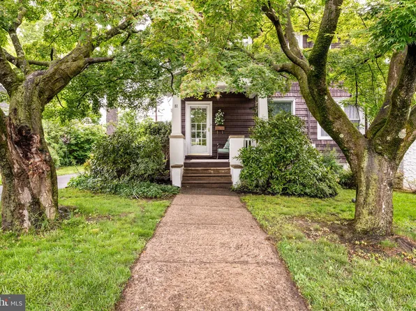 81 Academy Rd, Bala Cynwyd, PA 19004