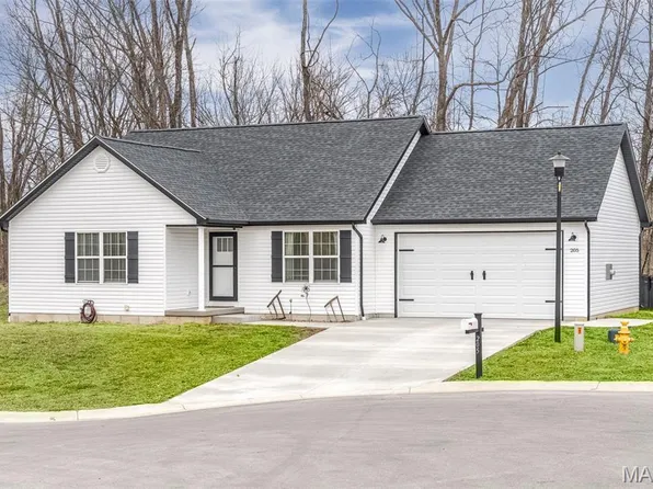 205 N 4th St, Marthasville, MO 63357