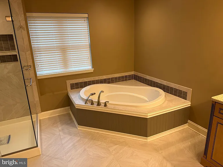 615 Strandhill Ct — Photo 14