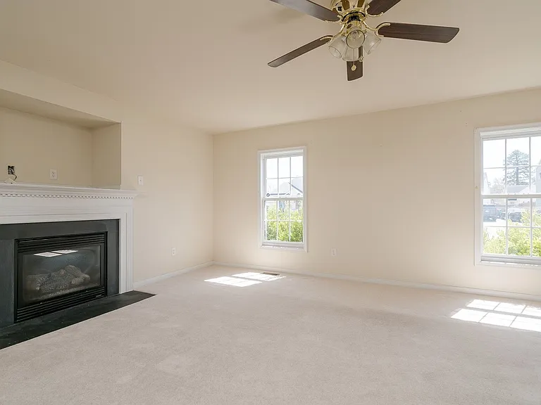 2916 Greenway Ave — Photo 7