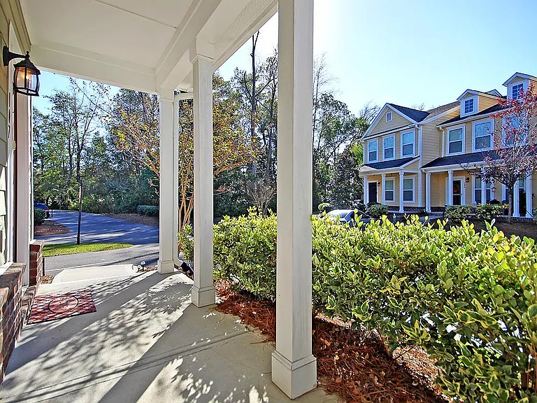 107 Bennett Ln — Photo 3