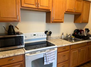604 Beech St APT 4, Manchester, NH 03104