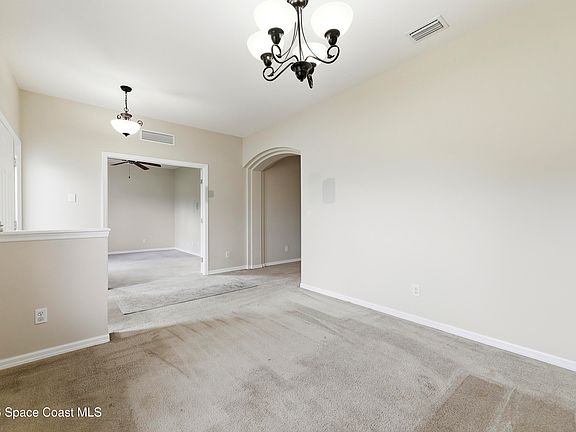 5th image of 1424 Hero St SE