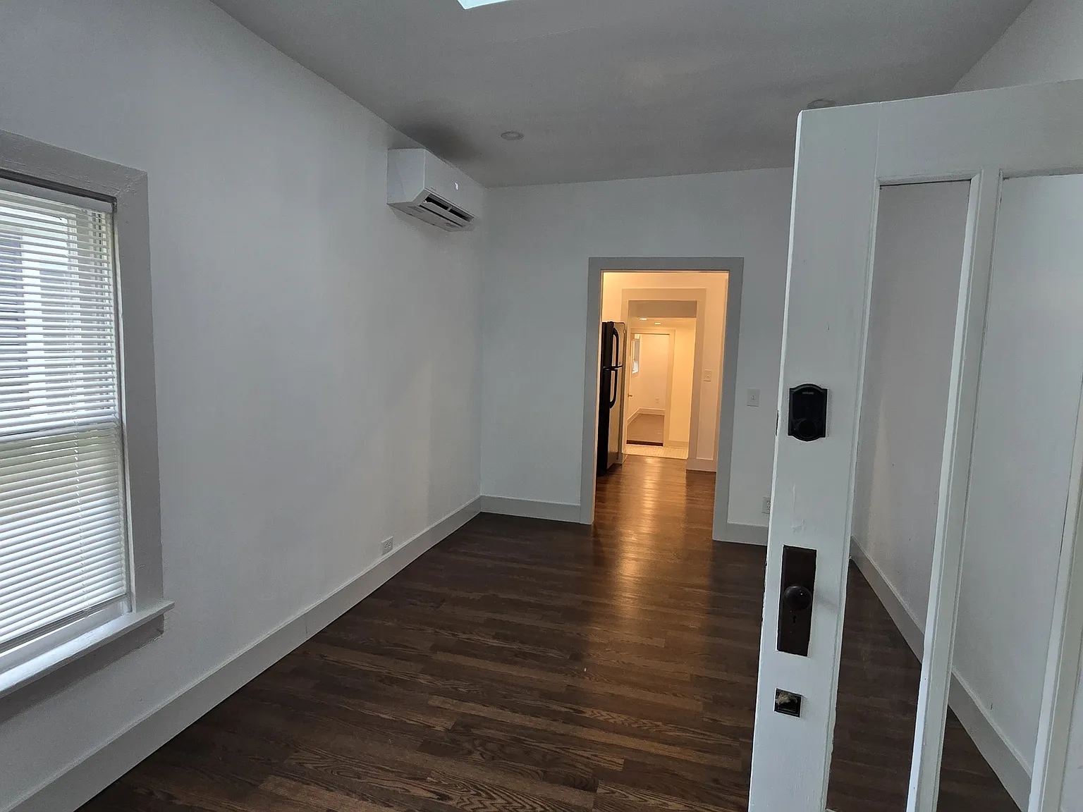 +3800 Roanoke Road Kansas City, MO 6411 — Photo 4