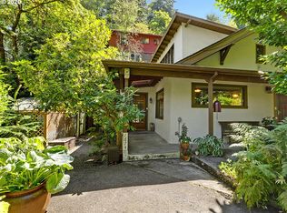 1674 SW Montgomery Dr, Portland, OR 97201