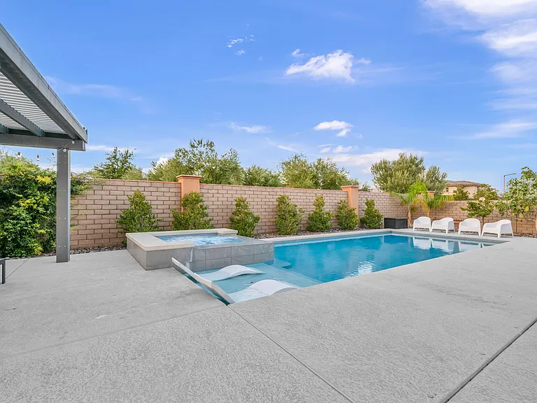 233 Castellari Dr — Photo 5