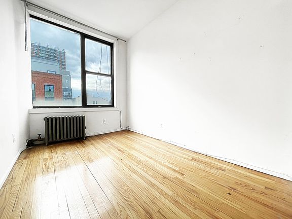 5th image of 23 Meserole St #3LB