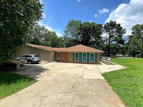 4th image of 10 Lakeland Park Dr