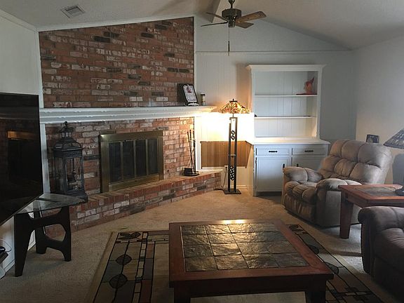 3rd image of 207 N Harrison Ave