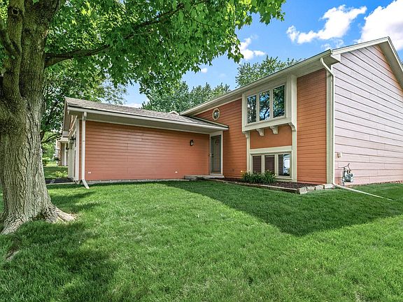 2nd image of 4275 Eagle Crest Dr