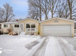 6230 Elro St, Burton, MI 48509