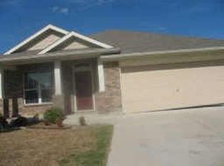 7629 Hollow Forest Dr, Fort Worth, TX 76123