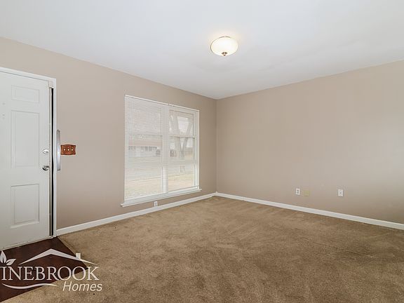 2nd image of 2460 Grants Pkwy