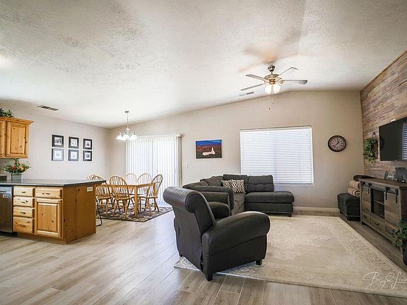 3rd image of 2031 E Colorado Dr Unit 204