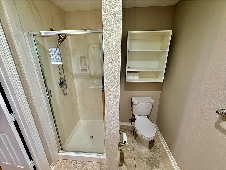 5838 Ludington Dr — Photo 13