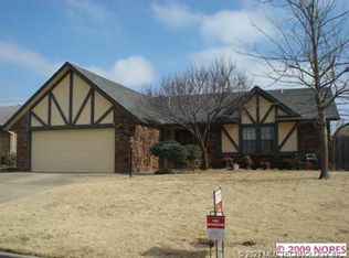409 S Beech Ave, Broken Arrow, OK 74012