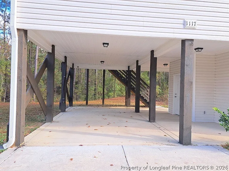 1117 Bombay Dr — Photo 3