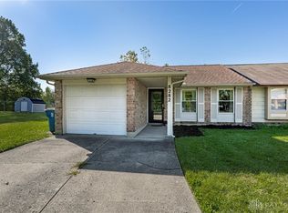 8282 Briar Ridge Ct, Dayton, OH 45424