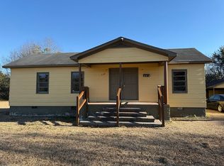 522 James St, Bishopville, SC 29010