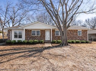 617 N Harriet St, Sallisaw, OK 74955